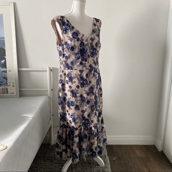 Gal Meets Glam Dresses & Skirts - 💙 Gal Meets Glam Dress Size 14